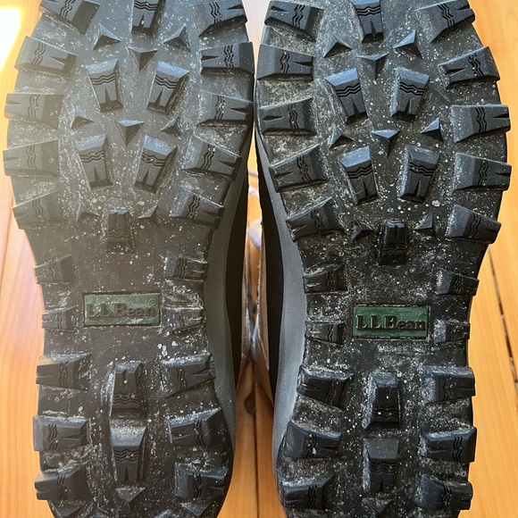 NEVER WORN. L.L. Bean women’s suede Primaloft hiking boots. Ivory Stone.SZ 8.5 - Picture 6 of 8